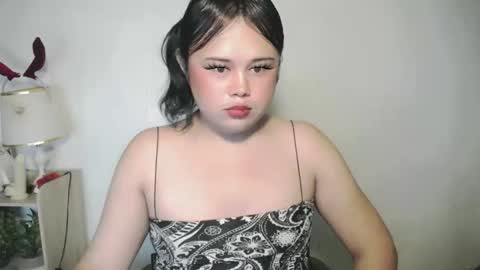 Snapshot of lovelypinaychubsx chatting on 05.11.26 lovely online show from 05.11.26