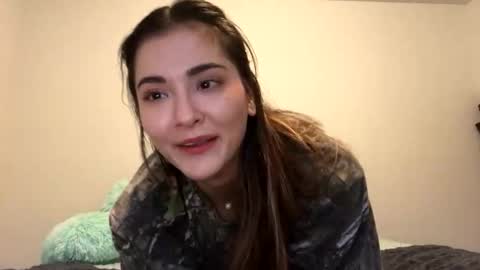 Queen Aria  online show from 10.15.25