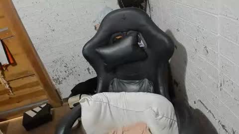 shena can you follow me here and tip me yehawww online show from 01.14.26