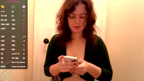 Snapshot of lovemesomemoree chatting on 01.23.25 Connie online show from 01.23.25