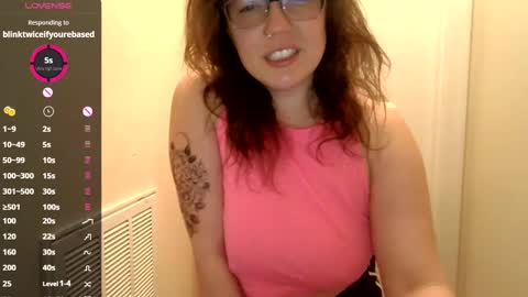 Snapshot of lovemesomemoree chatting on 02.10.25 Connie online show from 02.10.25