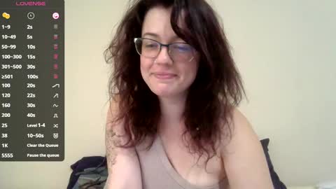 Snapshot of lovemesomemoree chatting on 02.14.25 Connie online show from 02.14.25