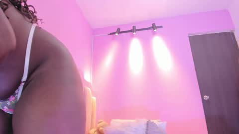 L O V E  online show from 11.25.25