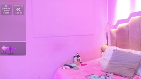Snapshot of lovequeen02 chatting on 04.23.26 L O V E online show from 04.23.26