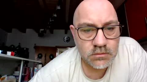 Snapshot of lover010983 chatting on 02.20.25 lover010983 online show from 02.20.25