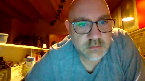 Snapshot of lover010983 chatting on 02.28.25 lover010983 online show from 02.28.25