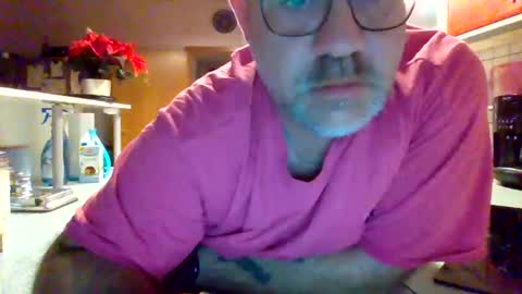 Snapshot of lover010983 chatting on 11.14.25 lover010983 online show from 11.14.25