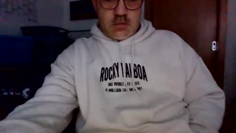 Snapshot of lover010983 chatting on 01.12.26 lover010983 online show from 01.12.26