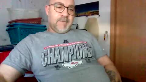 Snapshot of lover010983 chatting on 02.05.26 lover010983 online show from 02.05.26