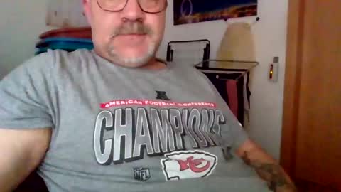 Snapshot of lover010983 chatting on 02.10.26 lover010983 online show from 02.10.26