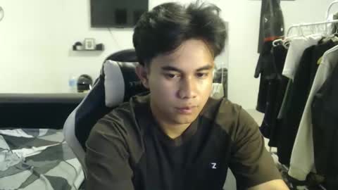 loverboyph04 online show from 12.23.25