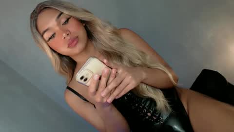 Snapshot of lovers_in_black chatting on 12.12.24 DJ Cumshooter online show from 12.12.24