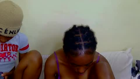 Snapshot of lovers_oncam chatting on 02.01.26 RedJoy online show from 02.01.26