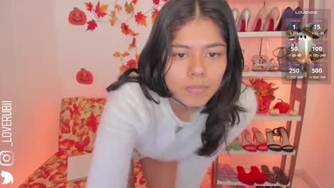 Snapshot of loverubii chatting on 10.23.25 loverubii online show from 10.23.25