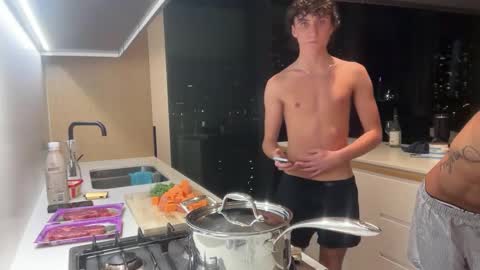 Leo Loves online show from 09.29.25