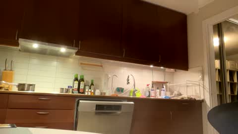 Snapshot of loveshine_ chatting on 02.10.25 loveshine_ online show from 02.10.25