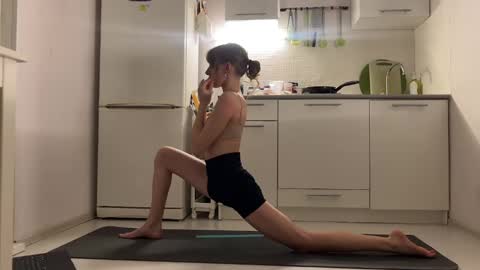 lovesstation online show from 01.18.25