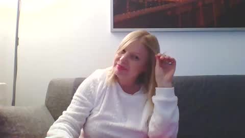 Snapshot of lovestar544963 chatting on 12.03.24 Marlyn online show from 12.03.24