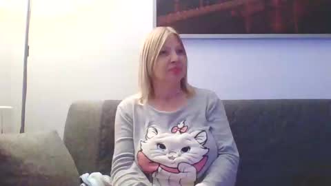 Snapshot of lovestar544963 chatting on 12.04.24 Marlyn online show from 12.04.24