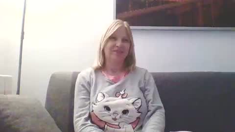 Snapshot of lovestar544963 chatting on 12.26.24 Marlyn online show from 12.26.24