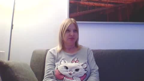 Snapshot of lovestar544963 chatting on 01.13.25 Marlyn online show from 01.13.25