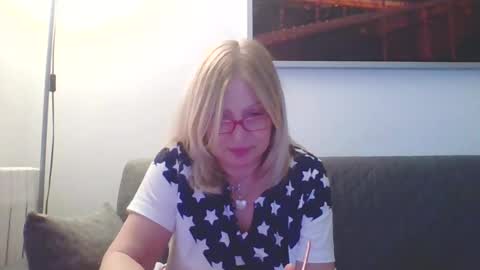 Snapshot of lovestar544963 chatting on 01.27.25 Marlyn online show from 01.27.25