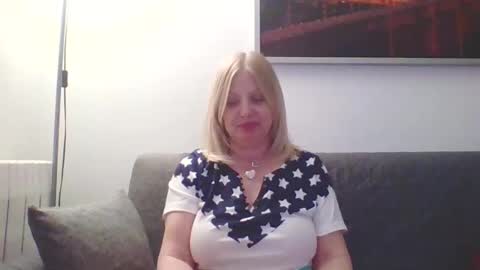 Snapshot of lovestar544963 chatting on 01.27.25 Marlyn online show from 01.27.25