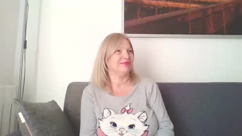 Snapshot of lovestar544963 chatting on 02.20.25 Marlyn online show from 02.20.25