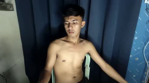 Snapshot of lovetosuckxox chatting on 02.11.25 lovetosuckxox online show from 02.11.25