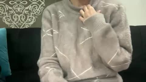 Snapshot of lovevibes5 chatting on 11.28.25 lovevibes5 online show from 11.28.25