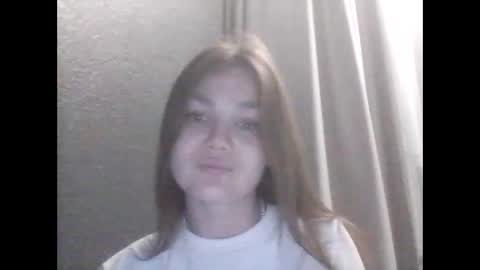 Snapshot of loviesimone chatting on 09.10.25 loviesimone online show from 09.10.25