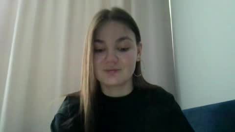 Snapshot of loviesimone chatting on 02.27.26 loviesimone online show from 02.27.26