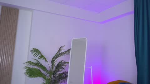 Nora online show from 12.22.24