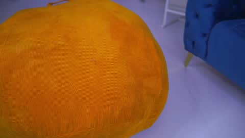 Nora online show from 01.27.25