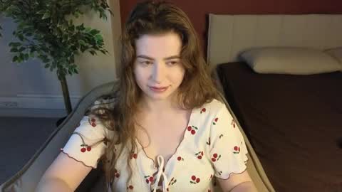 Snapshot of lovvingwhisperr chatting on 05.06.26 Erika online show from 05.06.26