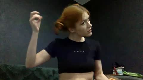Snapshot of luamelie chatting on 10.26.25 luamelie online show from 10.26.25