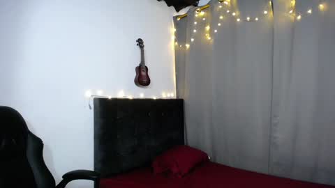 lUAN online show from 01.09.25