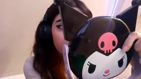 Snapshot of luannmaixner chatting on 12.14.25 luannmaixner online show from 12.14.25