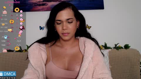 luara_ online show from 01.15.25