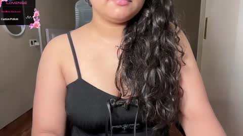 Snapshot of lubna_07 chatting on 06.21.26 slow poison online show from 06.21.26