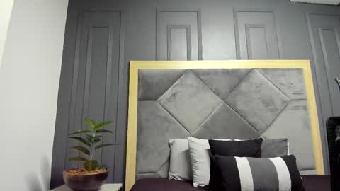 luca_morettii online show from 10.28.25