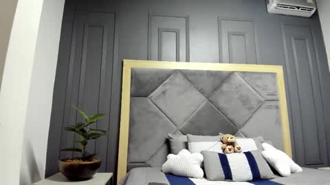 luca_morettii online show from 11.18.25