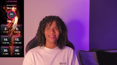 Snapshot of lucas_eevans07 chatting on 02.10.25   online show from 02.10.25