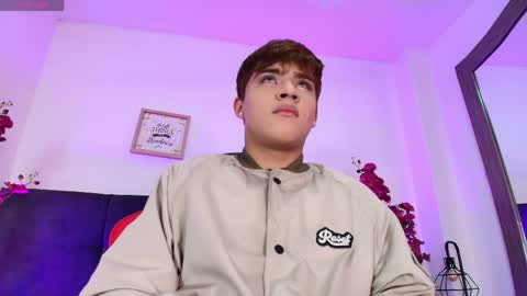 Lucas lovee online show from 04.04.26