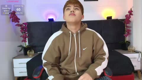 Snapshot of lucas_lovee chatting on 06.01.26 Lucas lovee online show from 06.01.26