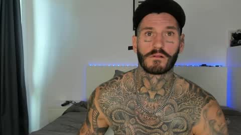 Snapshot of lucasexclusive chatting on 04.25.26 lucasexclusive online show from 04.25.26