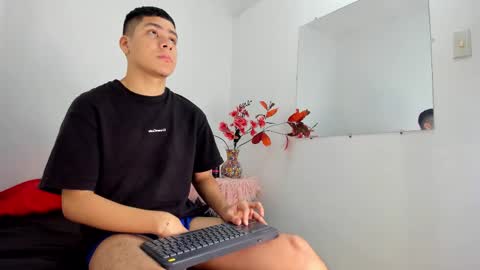 LUCAS TORREZ online show from 12.17.25