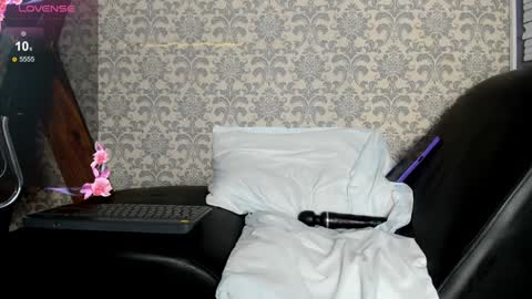 Snapshot of lucasymia_69 chatting on 01.15.25 MIA HOT online show from 01.15.25