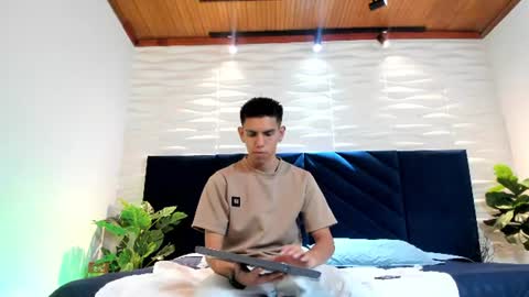 Snapshot of lucca_moreti chatting on 06.17.26 Lucca Moreti online show from 06.17.26
