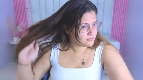 Snapshot of lucero_s chatting on 06.04.26 Lucero online show from 06.04.26